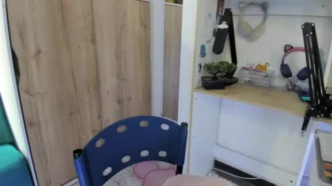 lunivyra online show from July 31, 2026, 2:38 pm