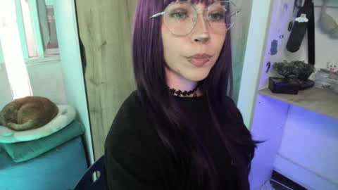 lunivyra online show from August 5, 2026, 3:37 pm