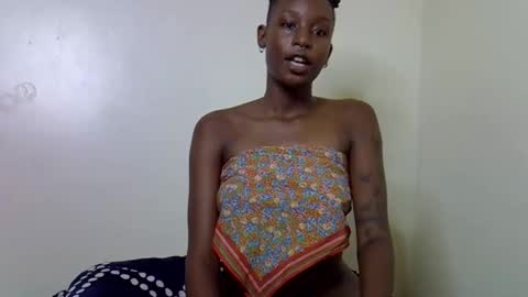lutino_lovebirds online show from May 16, 2026, 2:05 pm