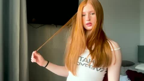 lux_angel online show from July 25, 2026, 12:42 am