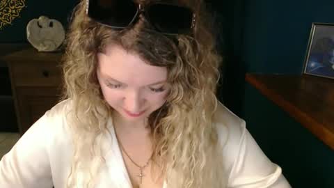 Donna online show from June 5, 2026, 6:52 am