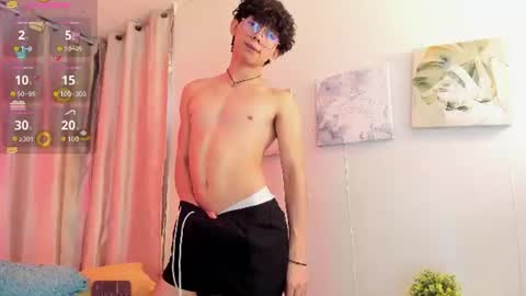 Lyan online show from July 25, 2026, 6:05 pm