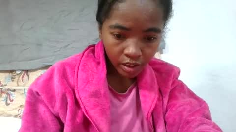 lydie856696 online show from July 23, 2026, 3:43 pm