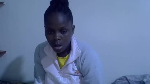 lyn_anna online show from May 15, 2026, 11:23 pm