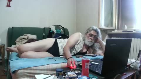 maax1970 online show from May 21, 2026, 7:48 am