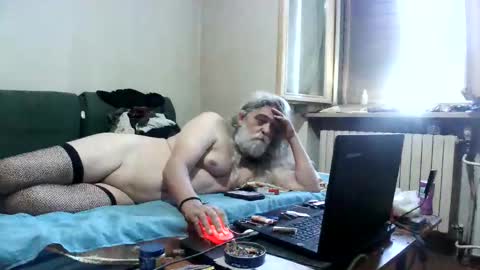 maax1970 online show from May 26, 2026, 8:10 am