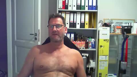 macfly67 online show from April 29, 2026, 8:59 pm
