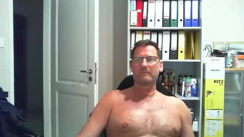 macfly67 online show from May 3, 2026, 8:15 pm