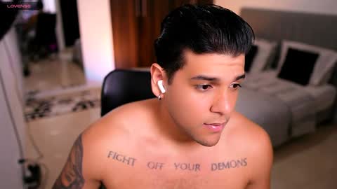Snapshot of mack_demon chatting on December 7, 2024, 6:10 am Mack online show from December 7, 2024, 6:10 am