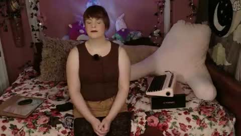 Snapshot of maddy_cat chatting on July 25, 2026, 5:21 pm Maddy Cat online show from July 25, 2026, 5:21 pm