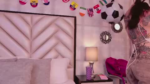 Snapshot of madissonpayton chatting on July 2, 2026, 2:12 pm MadissonPayton online show from July 2, 2026, 2:12 pm