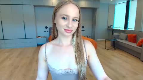 Madlen online show from June 12, 2026, 10:25 am