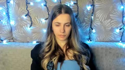 Maggie online show from April 28, 2026, 2:27 am