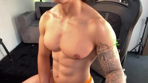If you want me to use the Lovense please let me know  --    online show from June 10, 2026, 5:56 pm