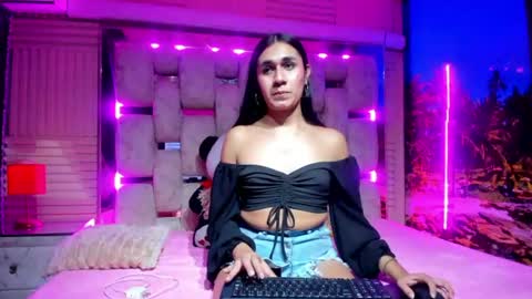 mahiara hot online show from July 14, 2026, 4:28 am