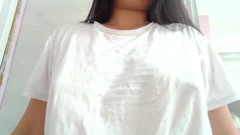 Snapshot of makulato chatting on June 4, 2026, 2:12 pm Maya online show from June 4, 2026, 2:12 pm