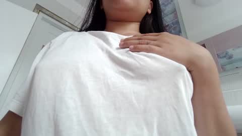 Snapshot of makulato chatting on July 1, 2026, 1:34 pm Maya online show from July 1, 2026, 1:34 pm