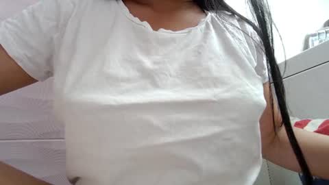 Snapshot of makulato chatting on July 4, 2026, 12:55 pm Maya online show from July 4, 2026, 12:55 pm