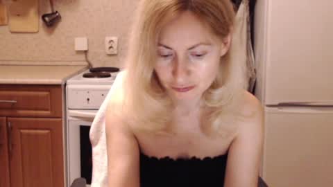 Malena online show from June 30, 2026, 9:38 pm