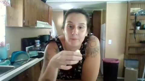 Elizabeth online show from July 3, 2026, 9:10 pm