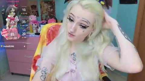 Snapshot of manuela_unicorn chatting on July 2, 2026, 5:52 pm Manuela online show from July 2, 2026, 5:52 pm