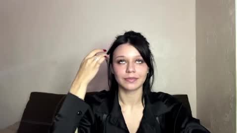 Polly online show from June 24, 2026, 6:29 pm
