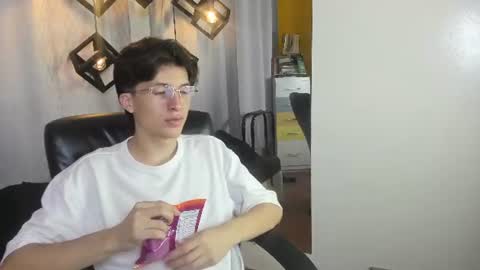 marcoviolet online show from July 5, 2026, 4:19 am