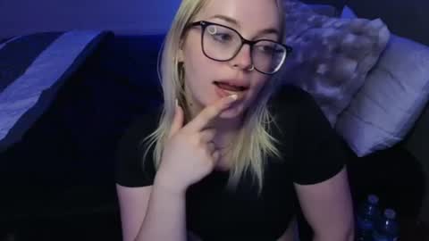 Snapshot of margot_robbie7 chatting on July 22, 2026, 1:08 am margot_robbie7 online show from July 22, 2026, 1:08 am