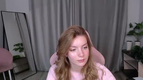 marianna_meow246 online show from June 12, 2026, 7:24 pm