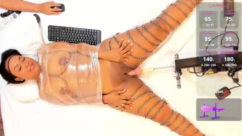 mariiaam_ online show from July 16, 2026, 12:22 pm
