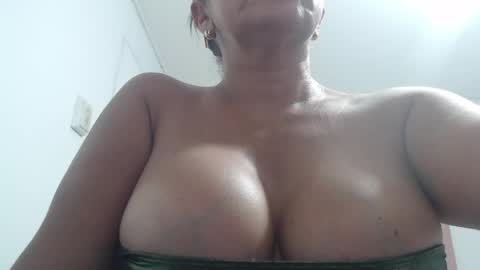 mariska_69 online show from May 9, 2026, 11:54 pm