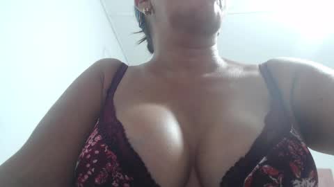 mariska_69 online show from May 25, 2026, 6:52 am