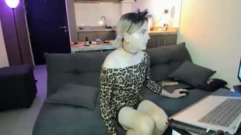 marla85 online show from June 10, 2026, 2:56 am