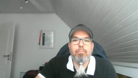 marriedcock1980 online show from June 15, 2026, 9:11 am