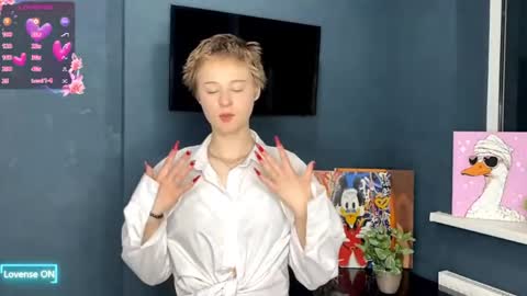 Snapshot of mary_smit chatting on May 28, 2026, 10:45 am mary online show from May 28, 2026, 10:45 am