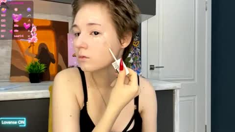 Snapshot of mary_smit chatting on June 4, 2026, 5:24 am mary online show from June 4, 2026, 5:24 am