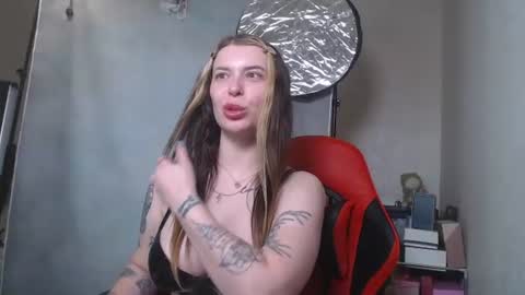 maryh0tlove online show from July 25, 2026, 2:58 pm
