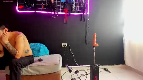 Axel And Melany online show from July 16, 2026, 12:55 pm
