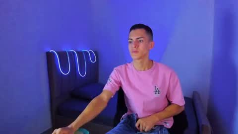 Matias online show from July 21, 2026, 3:47 pm