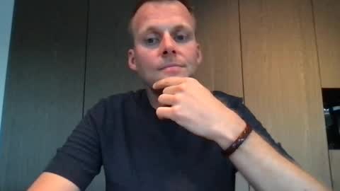 Max take off clothes online show from August 5, 2026, 6:55 pm