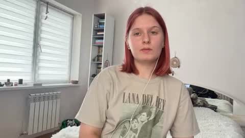 maxietoaston online show from June 19, 2026, 2:43 pm