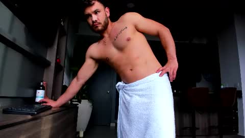 maximo_and_marcelo online show from July 24, 2026, 12:03 pm