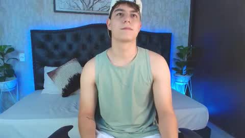 Snapshot of maxxicruz chatting on November 25, 2025, 3:50 am Maxxi online show from November 25, 2025, 3:50 am