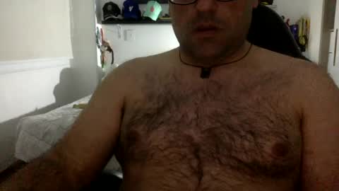 Snapshot of mbotve chatting on June 22, 2026, 4:42 am VzlaMan online show from June 22, 2026, 4:42 am