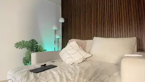 megan online show from June 11, 2026, 1:27 am