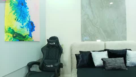 Snapshot of meggan_luxx chatting on July 3, 2026, 11:05 am MEGGAN LUXX online show from July 3, 2026, 11:05 am
