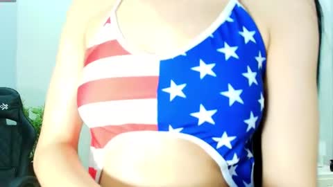 Snapshot of meggan_luxx chatting on July 4, 2026, 11:05 am MEGGAN LUXX online show from July 4, 2026, 11:05 am