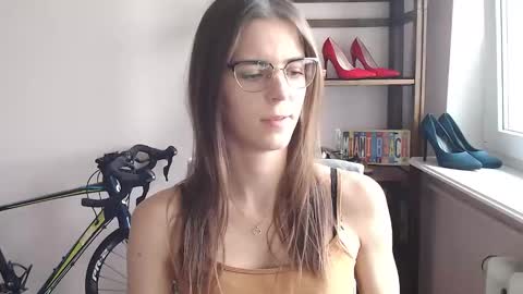 Megi online show from June 9, 2026, 1:34 pm