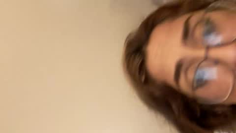 melani_babi online show from November 20, 2025, 5:40 am