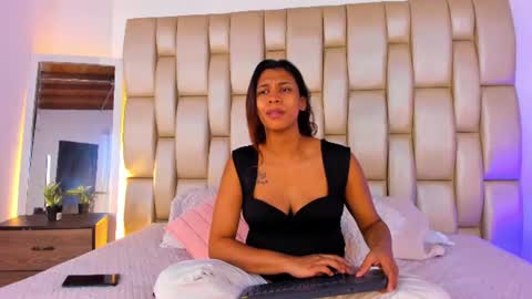 Melany online show from July 26, 2026, 12:23 pm